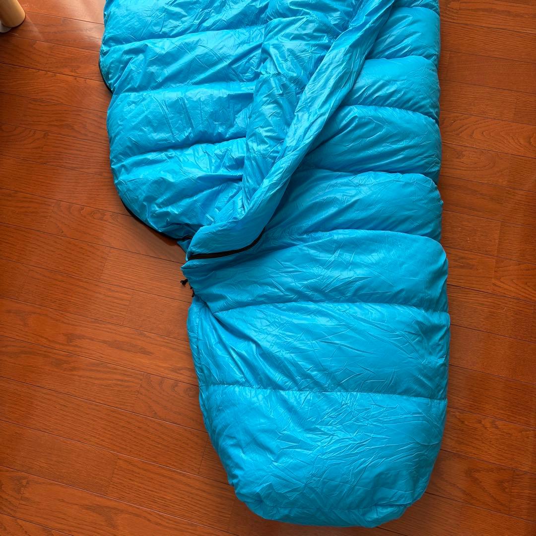 SOOMLOOM 1000gダウン寝袋 シュラフ　マミー型