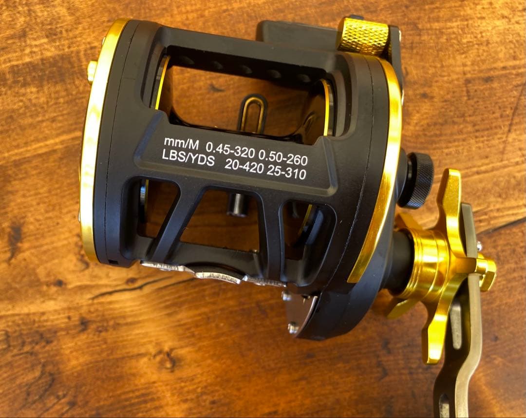 ジギングリール　大型魚対応　船釣り　海釣り　ベイトリール　パワーハンドル　丸型