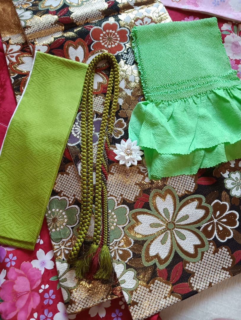 振袖フルセット　現代　華やか　やや小柄　正絹　金駒刺繍　赤　裄66