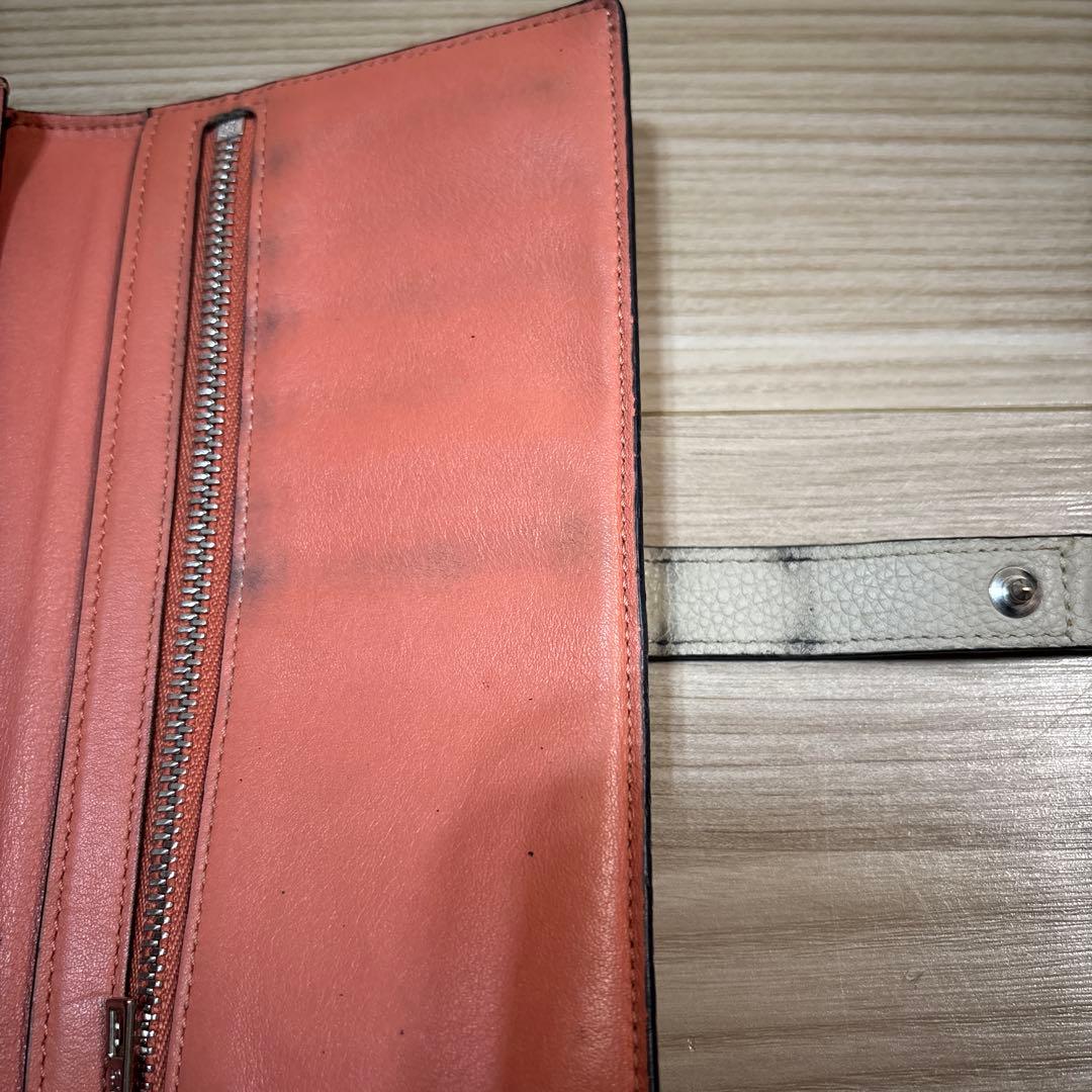 LOEWE ベージュ レザー 長財布