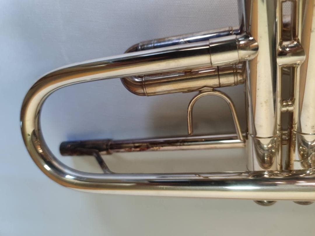 Bach トランペット TR300 マウスピース2個と付属品付き 但し黒く変色