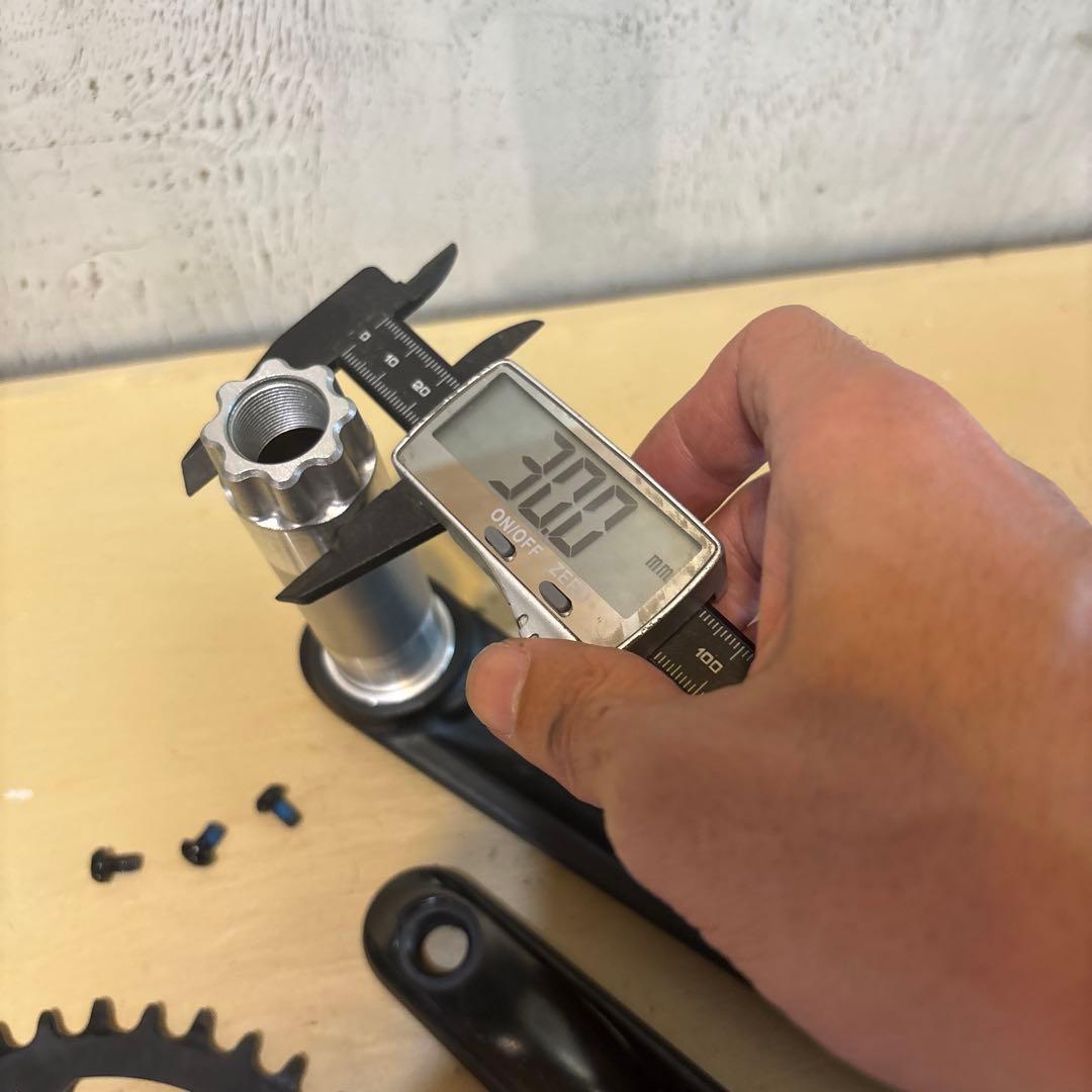 BOMBTRACK クランクセット ダイレクトドライブ 40t ブラック