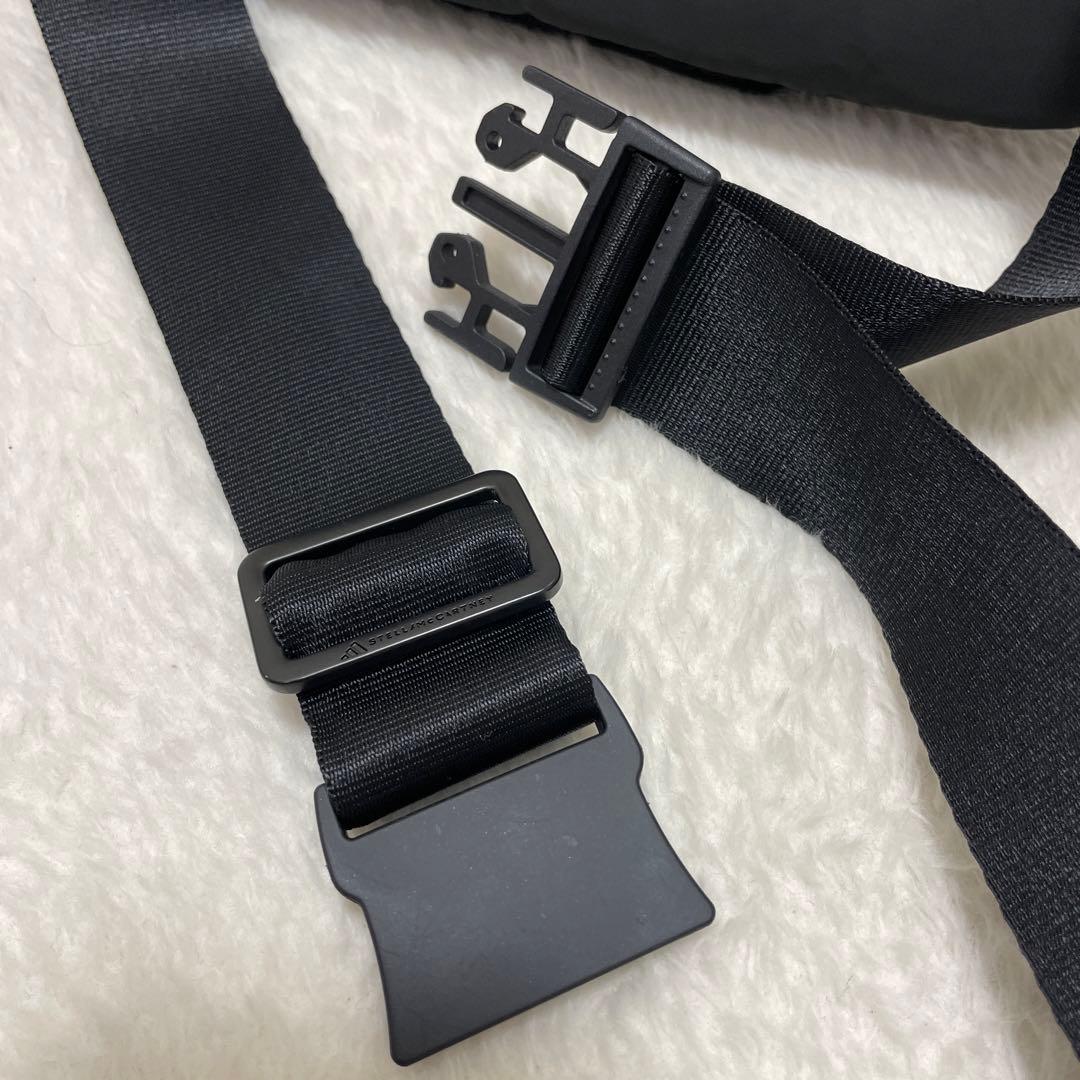 【極美品】アディダスバイステラマッカートニー ボディバッグ　ブラック　ロゴ