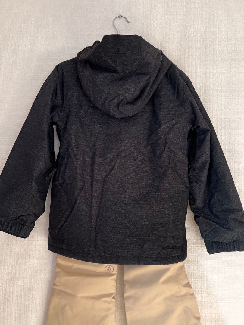 新品 VOLCOM ボルコム スノーウェア 140 130 10Y