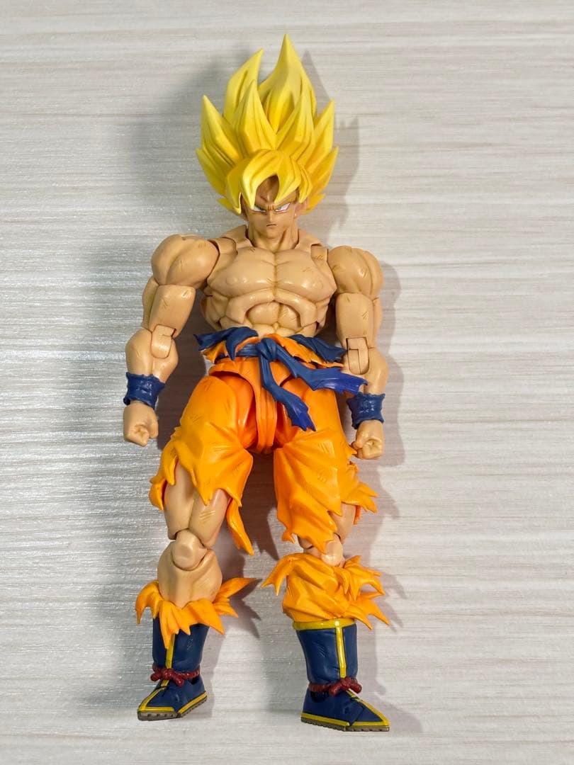 カスタム品 S.H.Figuarts 孫悟空 伝説のスーパーサイヤ人 フィギュア