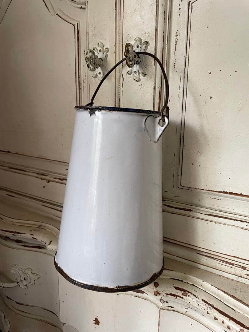 青ぶーです　アンティーク ホーロー ミルク　ポット　キャリー　缶　ホワイト