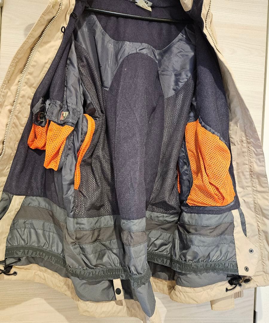 サロモン☆スノボー☆スキー☆スノーウェアー☆美品