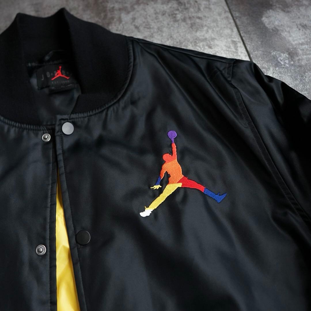 JORDAN スタジャン 中綿入 刺繍デザイン ブラック 刺繍入り 男女兼用