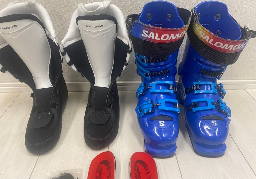 SALOMON ブーツ　130 極美品