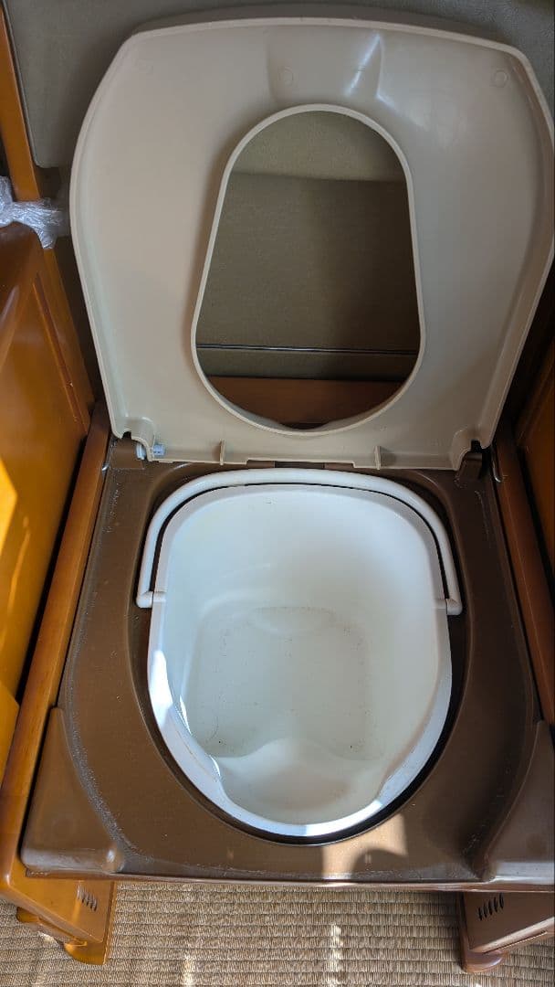 美品 未使用 高級 天然木♪ 介護 家具調トイレ コンパクト ポータブル