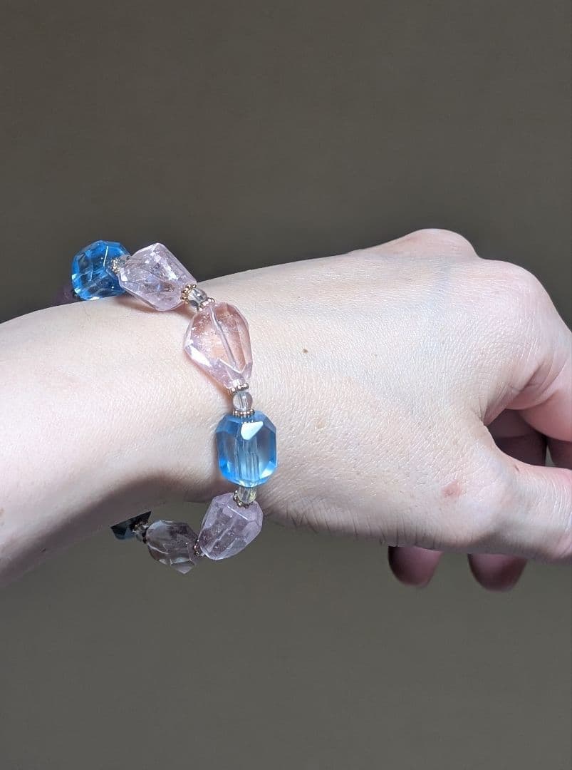 高品質虹入り優美モルガナイトデザブレ