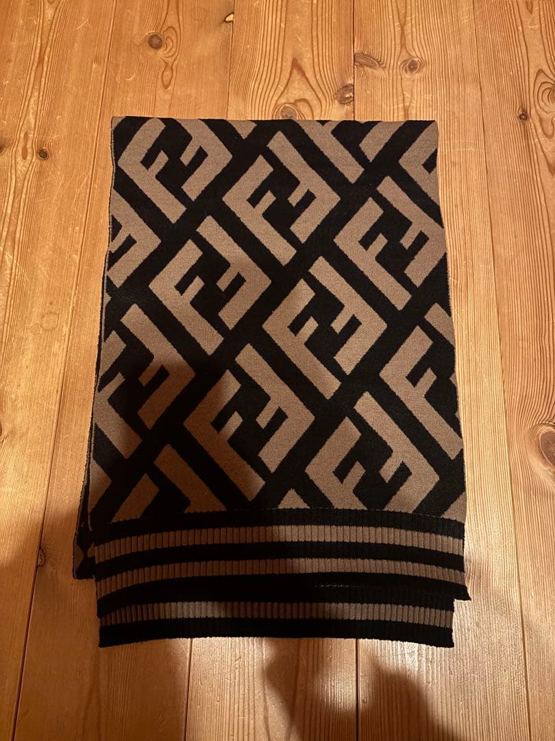 Fendi マフラー　ズッカ　タグ無し