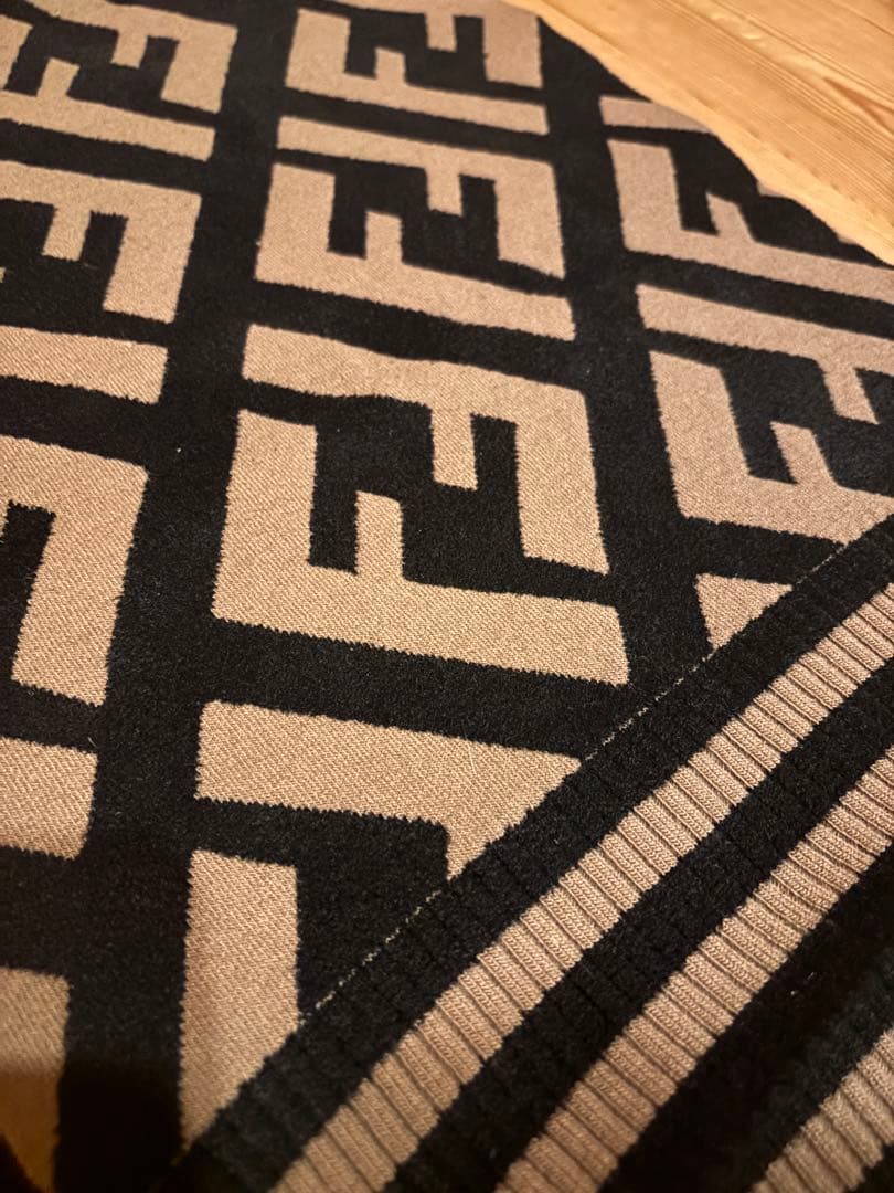 Fendi マフラー　ズッカ　タグ無し