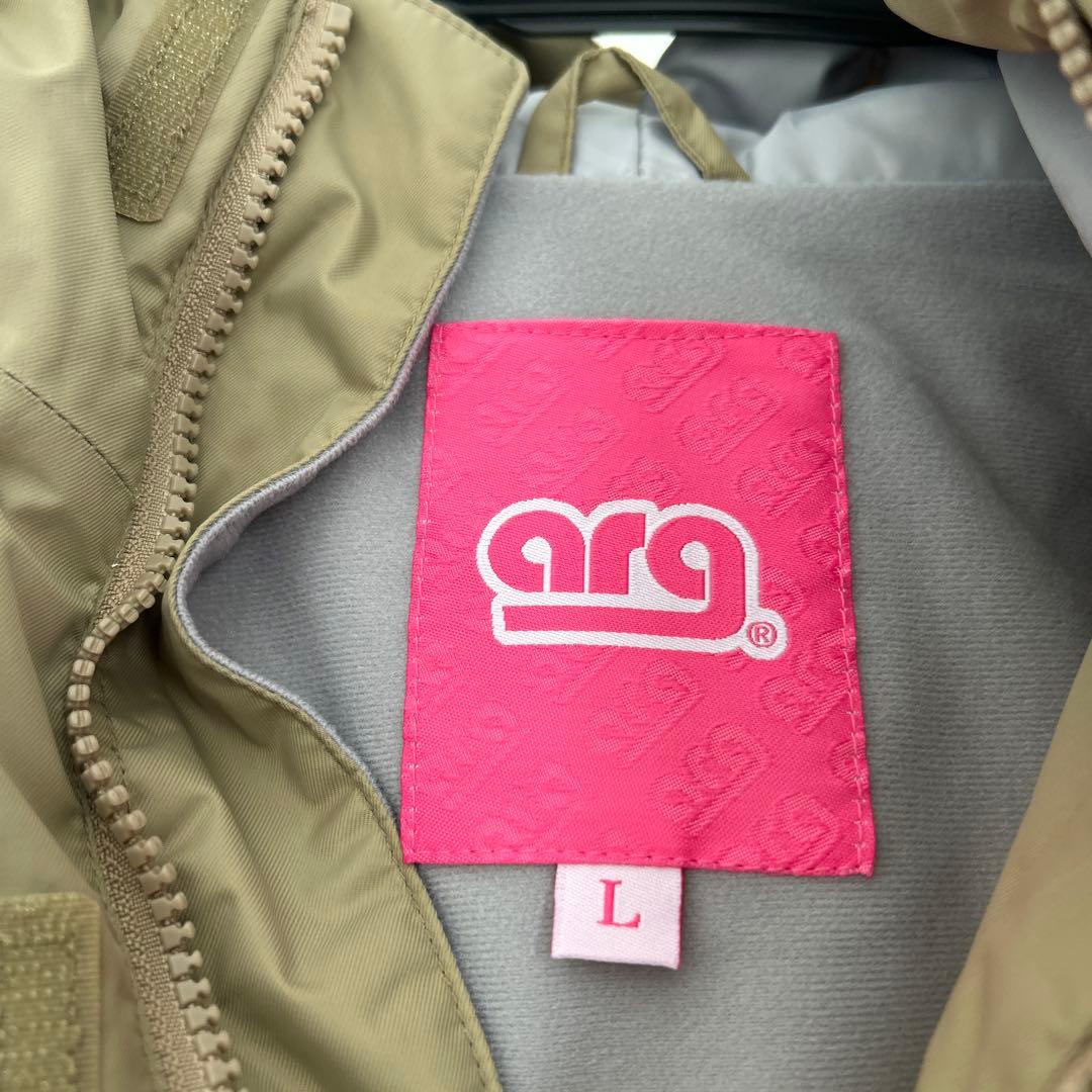 土日限定値下げ！arg 【新品】スノーボードウェア フード付き ベージュ