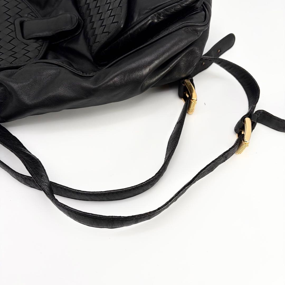 【良品】ボッテガヴェネタ イントレチャート ブラック オールレザーリュック