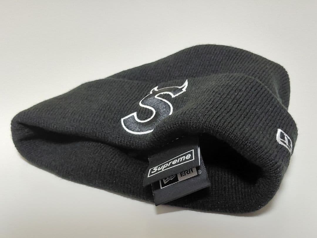 美品　Supreme　New Era　S Logo ツノ　Beanie　ブラック