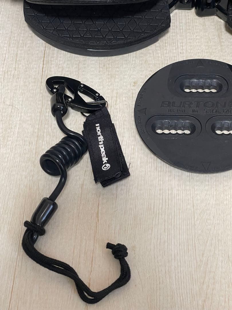 BURTON CUSTOM ブラック スノーボードビンディング M ストラップ付
