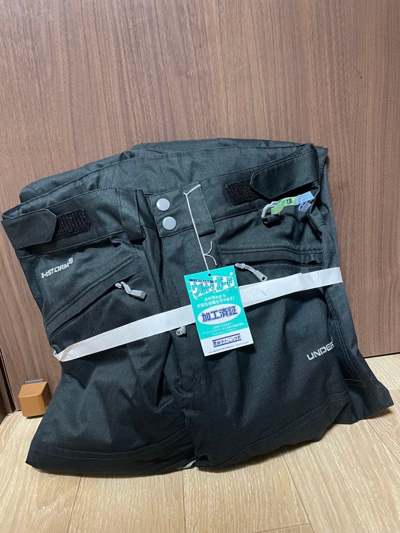 スキーウェアセット(ジャケット＆パンツ）