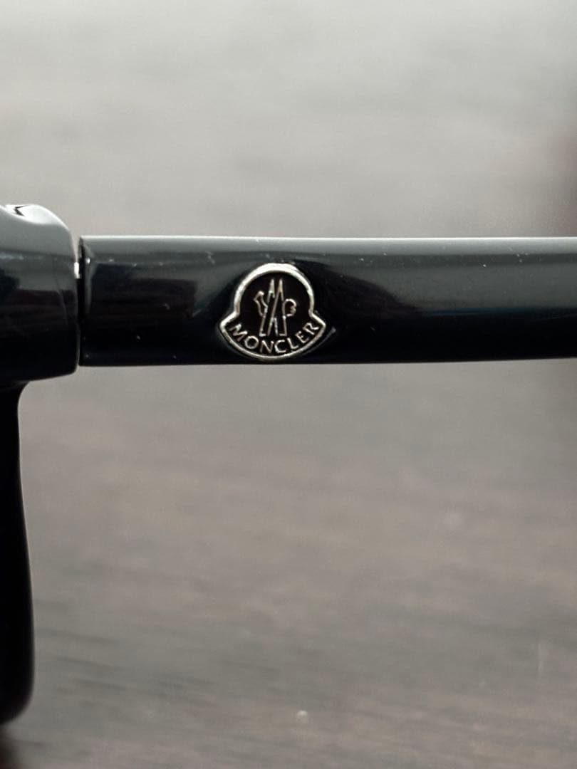 ぎ*太様 Moncler ML0006 サングラス モンクレール　ブラック
