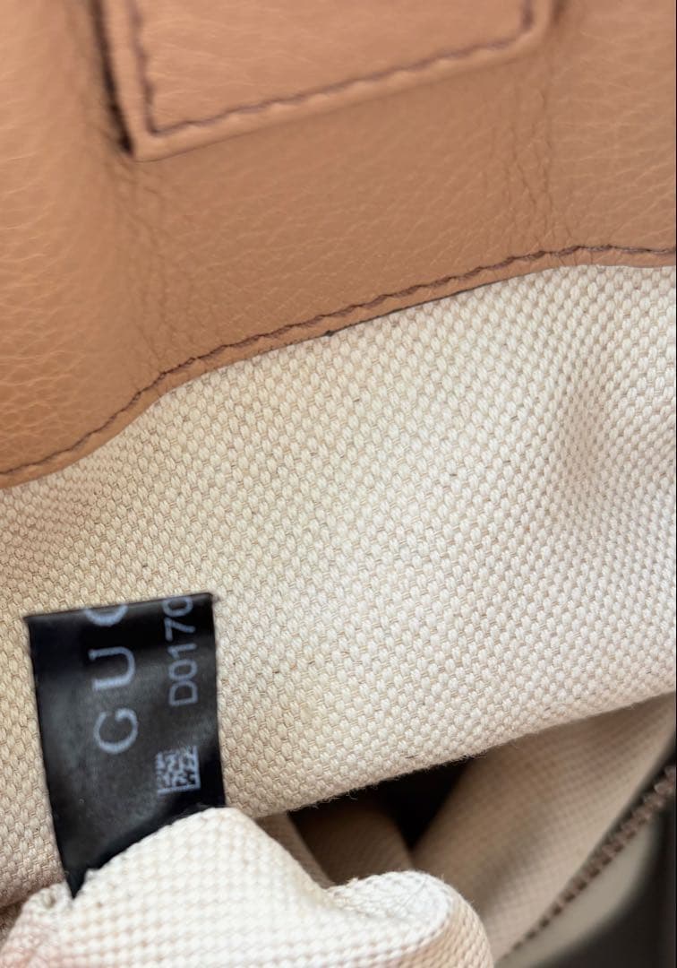 GUCCI SOHOリュック　ベージュ巾着型バッグ