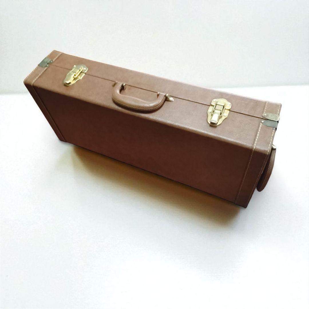 アルトサックス マウスピース　　 ハードケース 他付属品付き