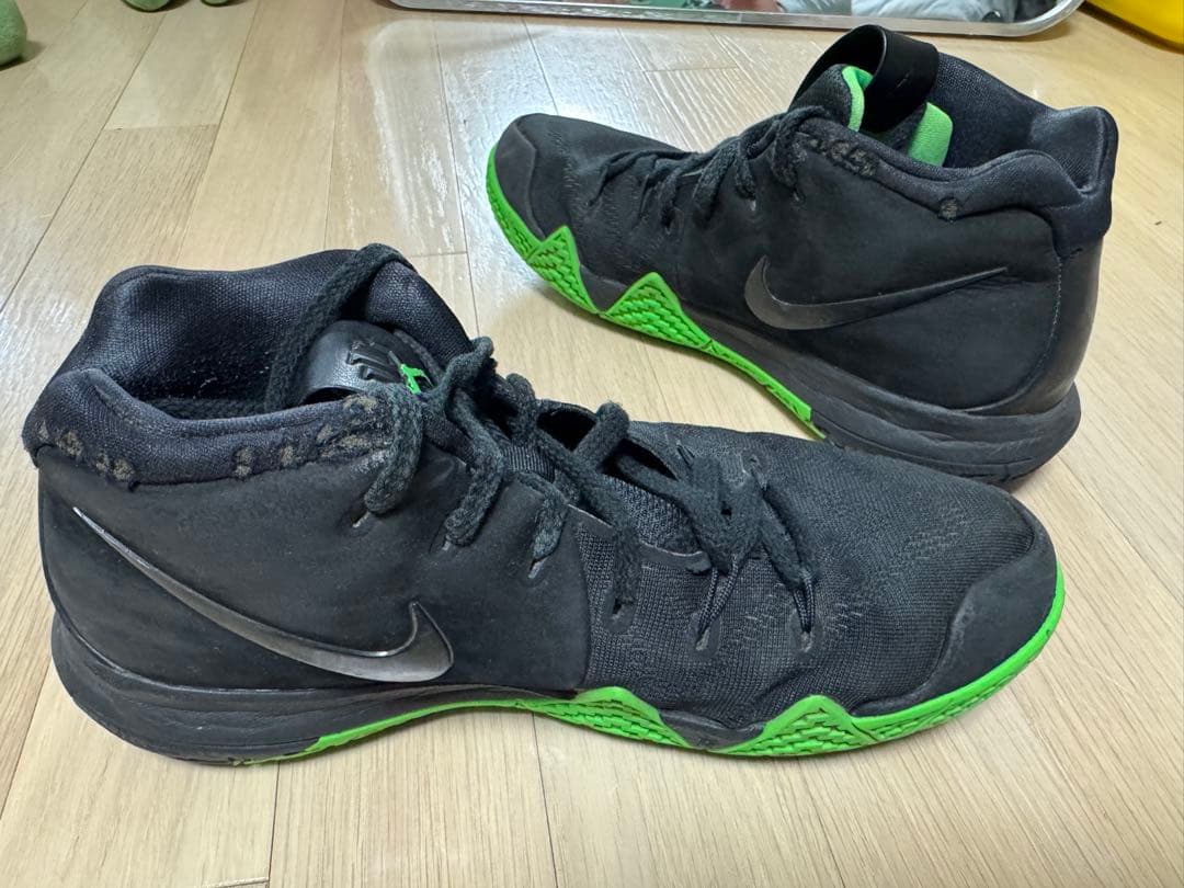 Nike カイリー4 EP ハロウィン バスケットボールシューズ