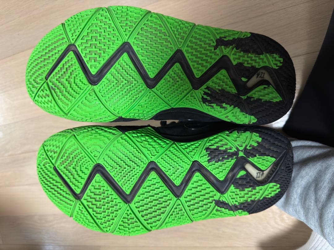 Nike カイリー4 EP ハロウィン バスケットボールシューズ