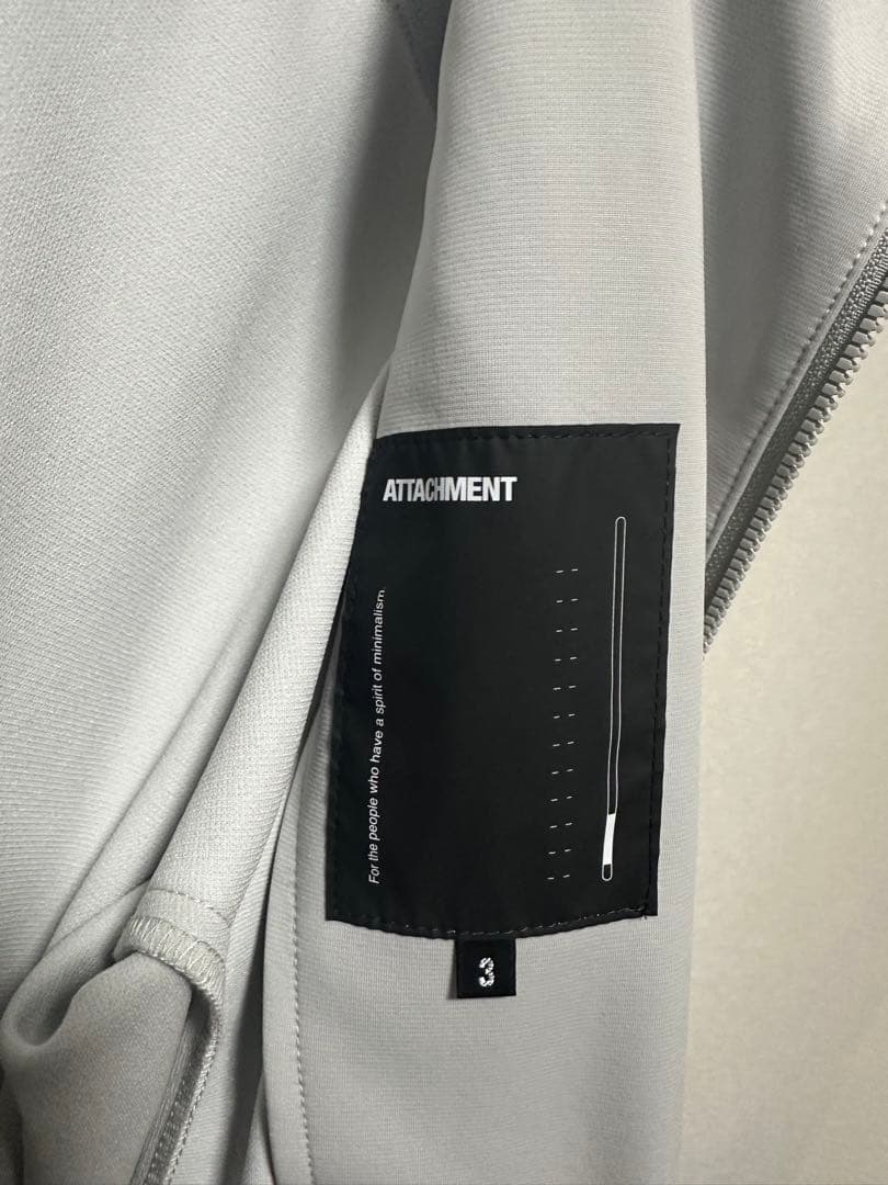 ATTACHMENT TECHNICALTRACKJACKET サイズ3
