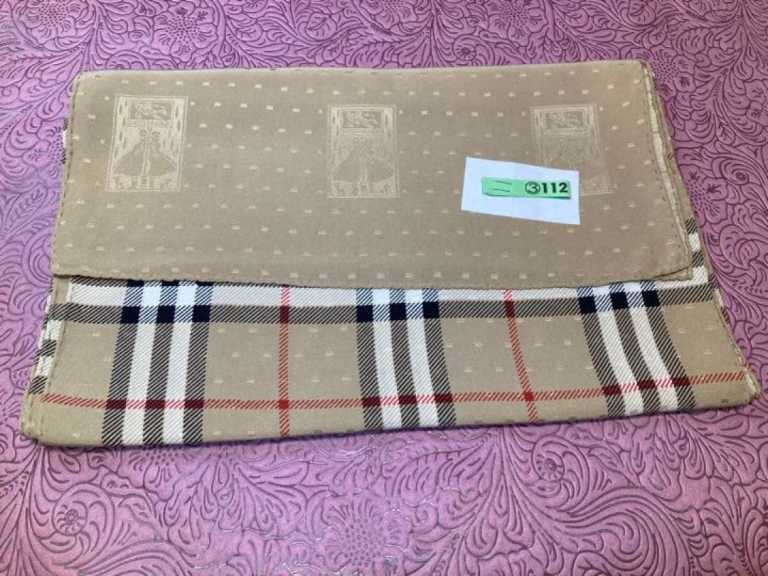 バーバリー◎シルクマフラー◎バーバリーチェック◎ベージュ＆ブラック＆レッド◎美品