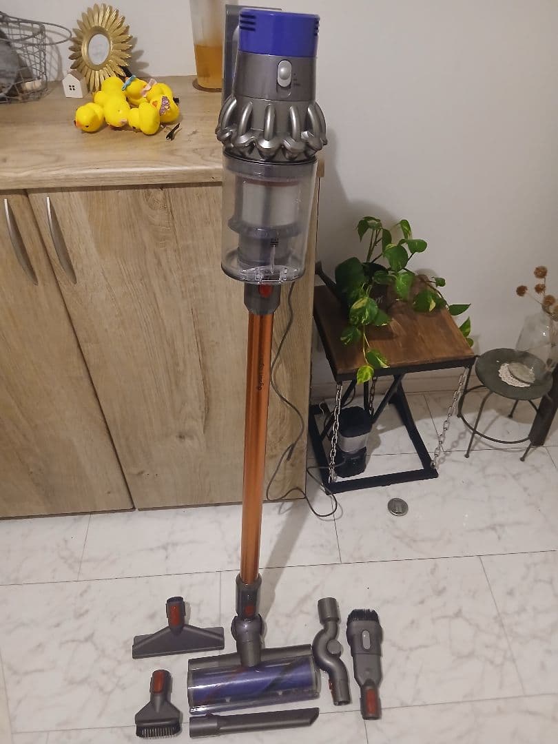 ス*ク様 Dyson v10 sv12 動作確認済みセット 8 ダイソン Dyson V10 Fluffy SV12 FF 価格比較 - 価格.com