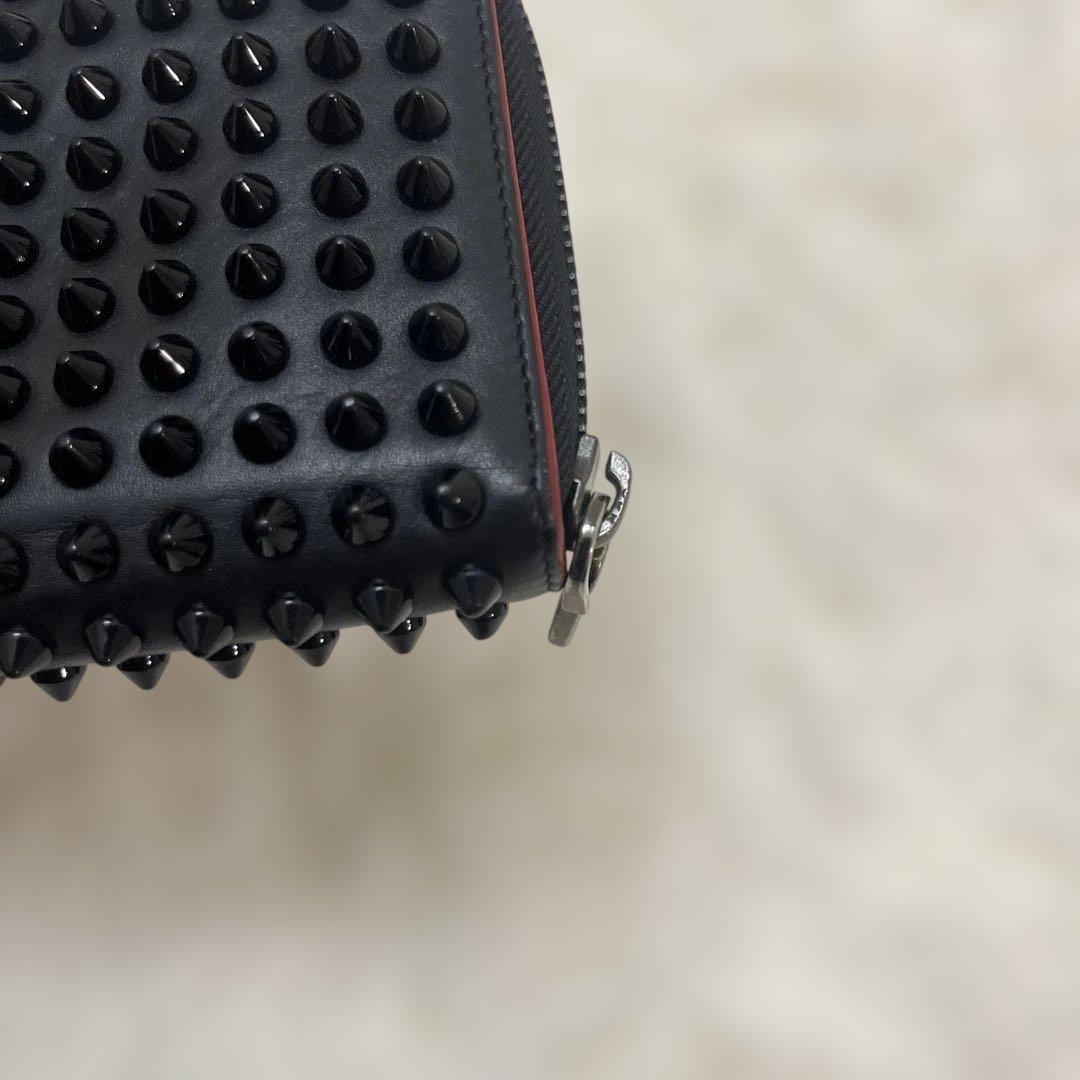 ルブタン スタッズ　ブラック　レッド　長財布　パネトーネ