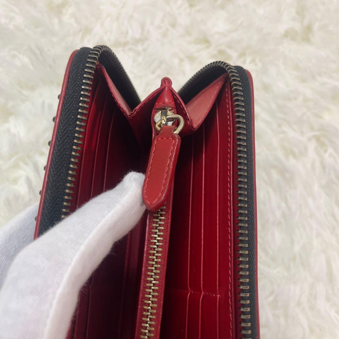 ルブタン スタッズ　ブラック　レッド　長財布　パネトーネ