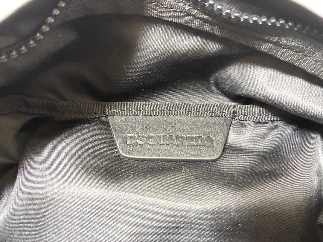 ディースクエアード アイコンボディーバッグ 斜め掛け ポーチ 刺繍 黒 ブラック