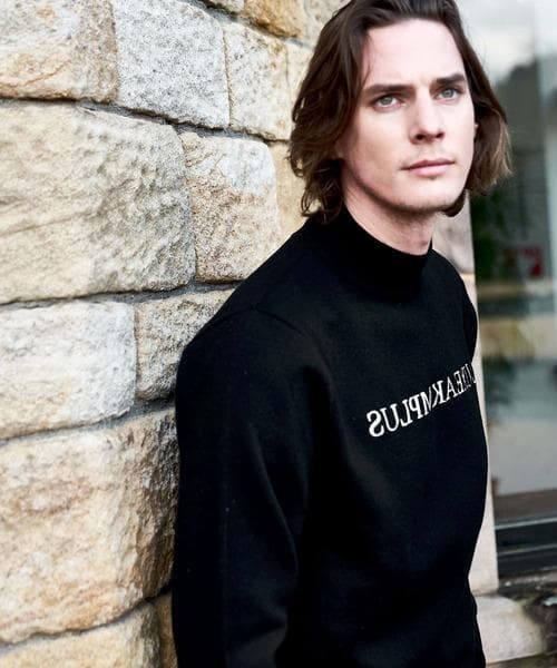 LUXEAKMPLUS / 23AW フロントロゴモックネックニット セーター