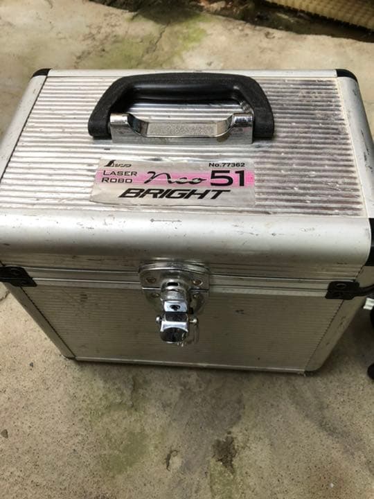 シンワ レーザー 墨出し機 ジャンク？