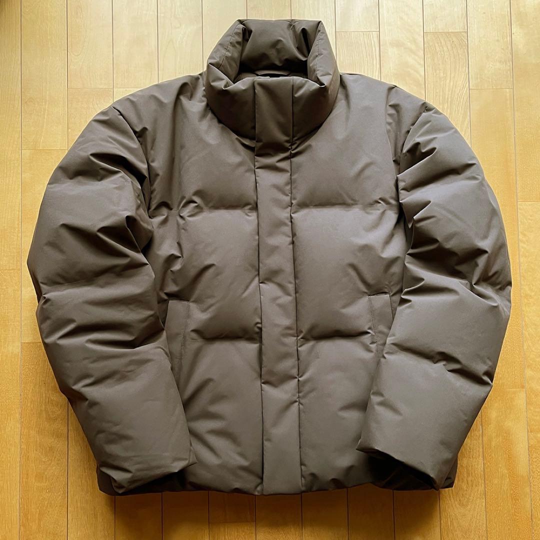 ユニクロ／シームレスダウンジャケット