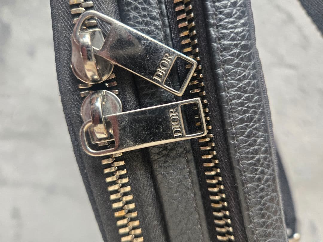 tkd　Dior 黒ショルダーバッグ ロゴ入り