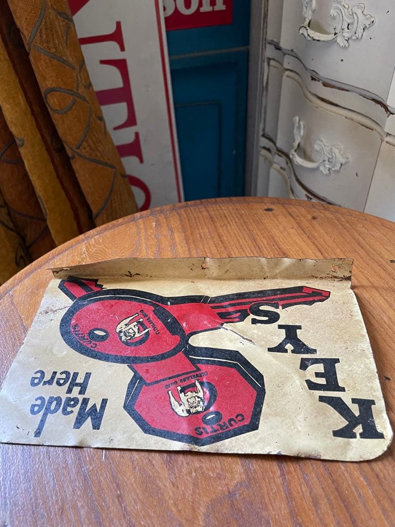 YOですメタル　サイン　プレート　看板　KEY 鍵シャビー　レア　アメリカ