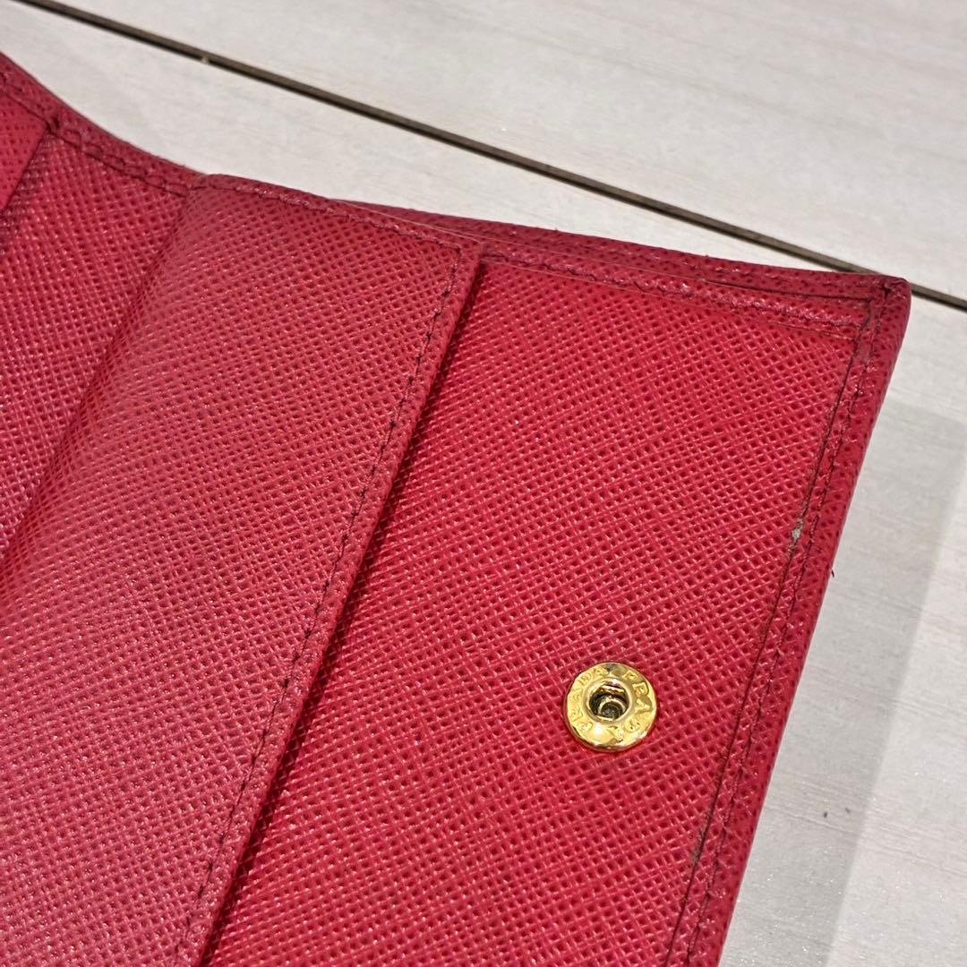 PRADA サフィアーノレザー 二つ折り財布 マルチカラー 赤