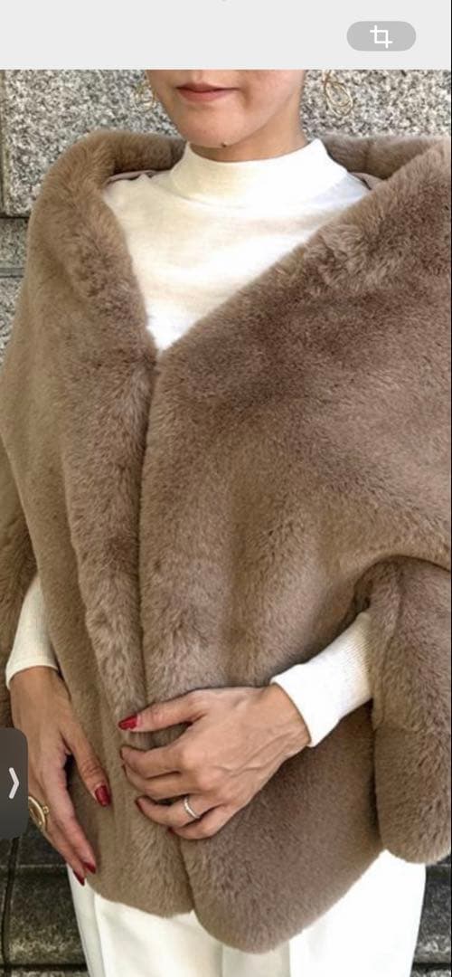 uha さま専用です★ JENNE リッチボリュームファーケープ ベージュ