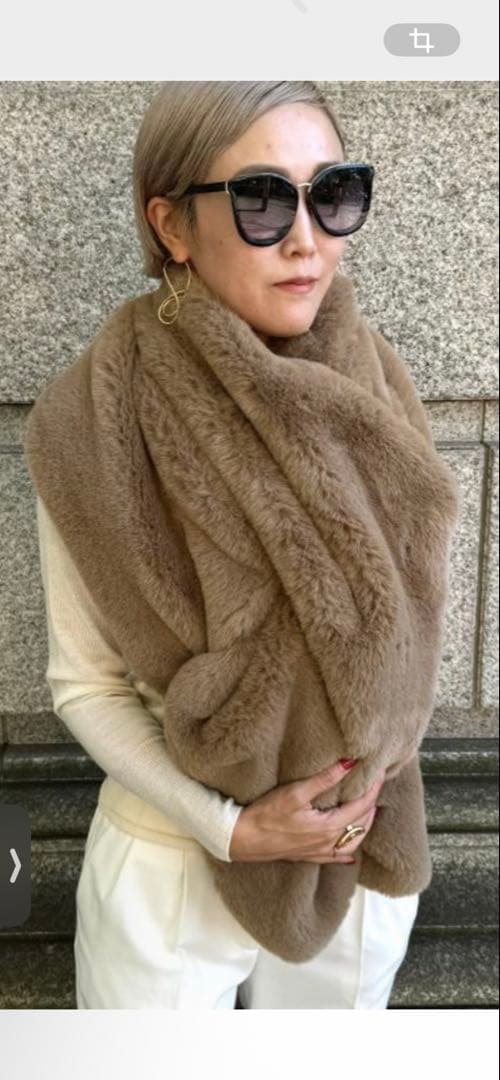 uha さま専用です★ JENNE リッチボリュームファーケープ ベージュ