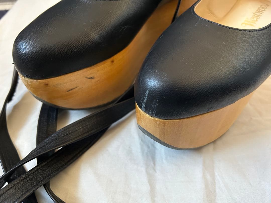 Vivienne Westwood ヴィヴィアンウエストウッド