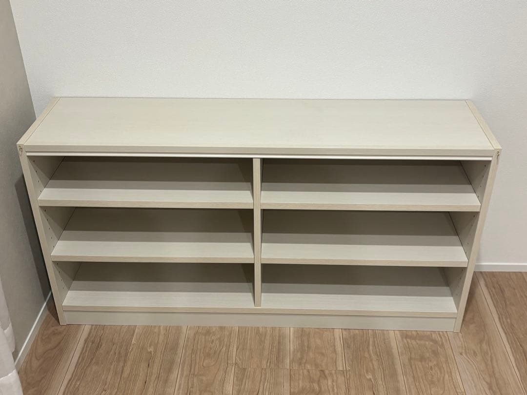 ホワイト　シンプル　棚