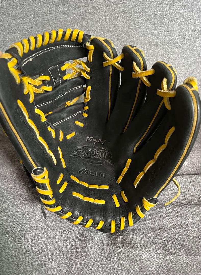 Mizuno ISA I 軟式グローブ ブラック/イエロー Mizuno ISA I 軟式