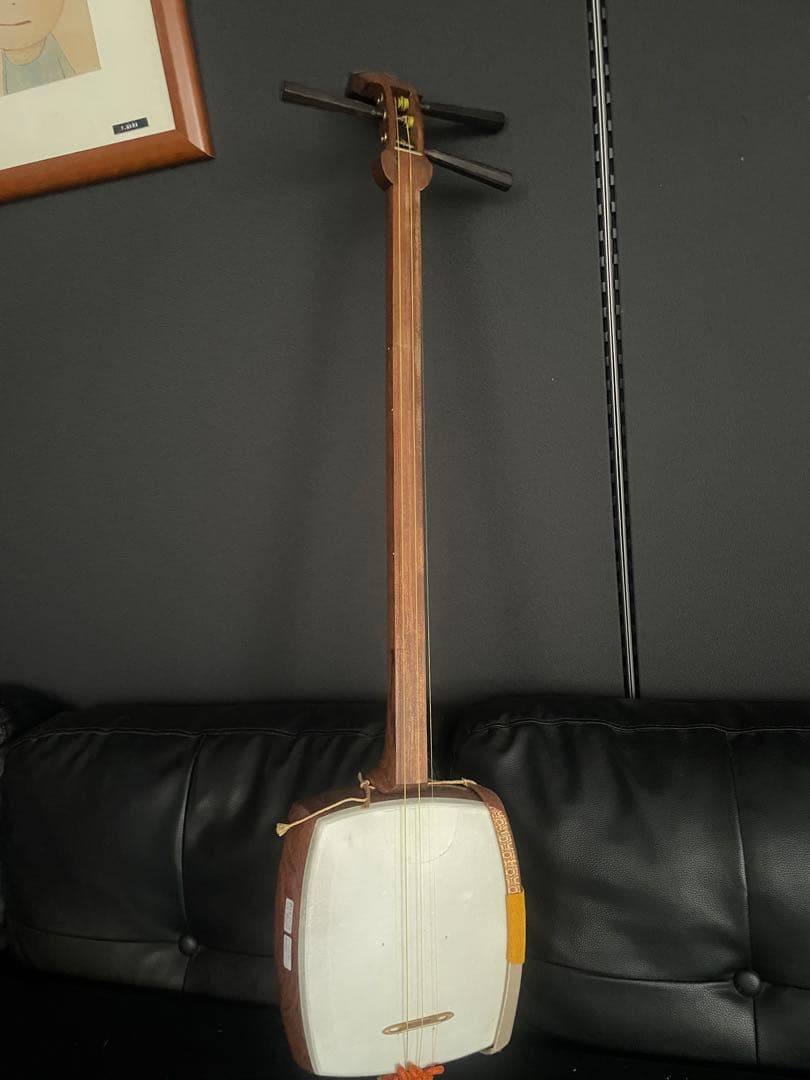 三味線　東さわり　花梨　皮やぶれなし　棹サイズ約30cm ケース付き