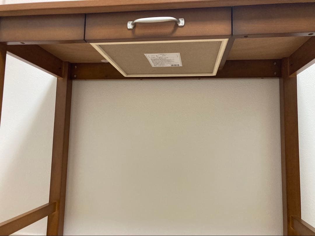 ブラウンのシンプルパソコンデスク　アンティーク風