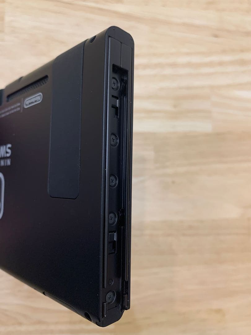 【美品】Switch 2023年製 本体のみ(おまけ付き)