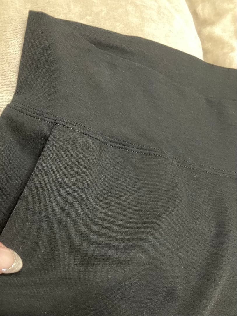 新品未使用 TO BE CHIC ブラックパンツ