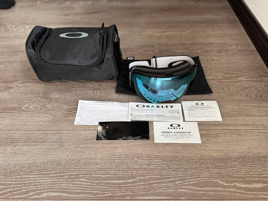 OAKLEY PLUTONITE® ミラーゴーグル ケース付き