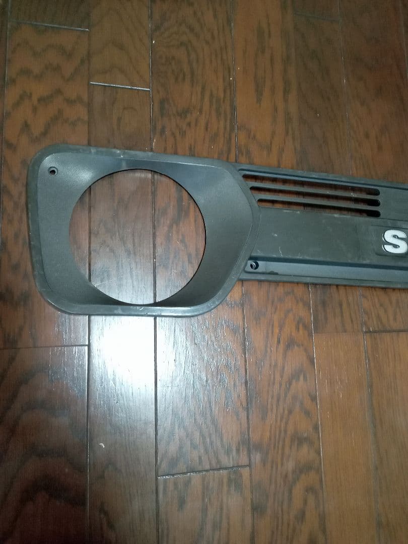 スズキ　キャリィ　ヘッドライトガーニッシュ　グリル　L50
